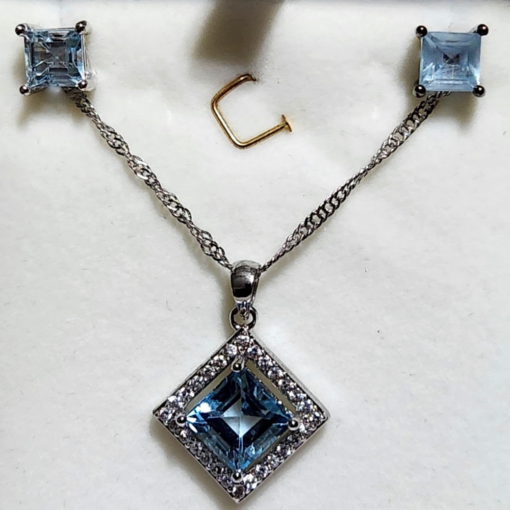 Vintage Genuine Blue Topaz Pendant and Earrings Set – December Birthstone - Picture 2 of 3
